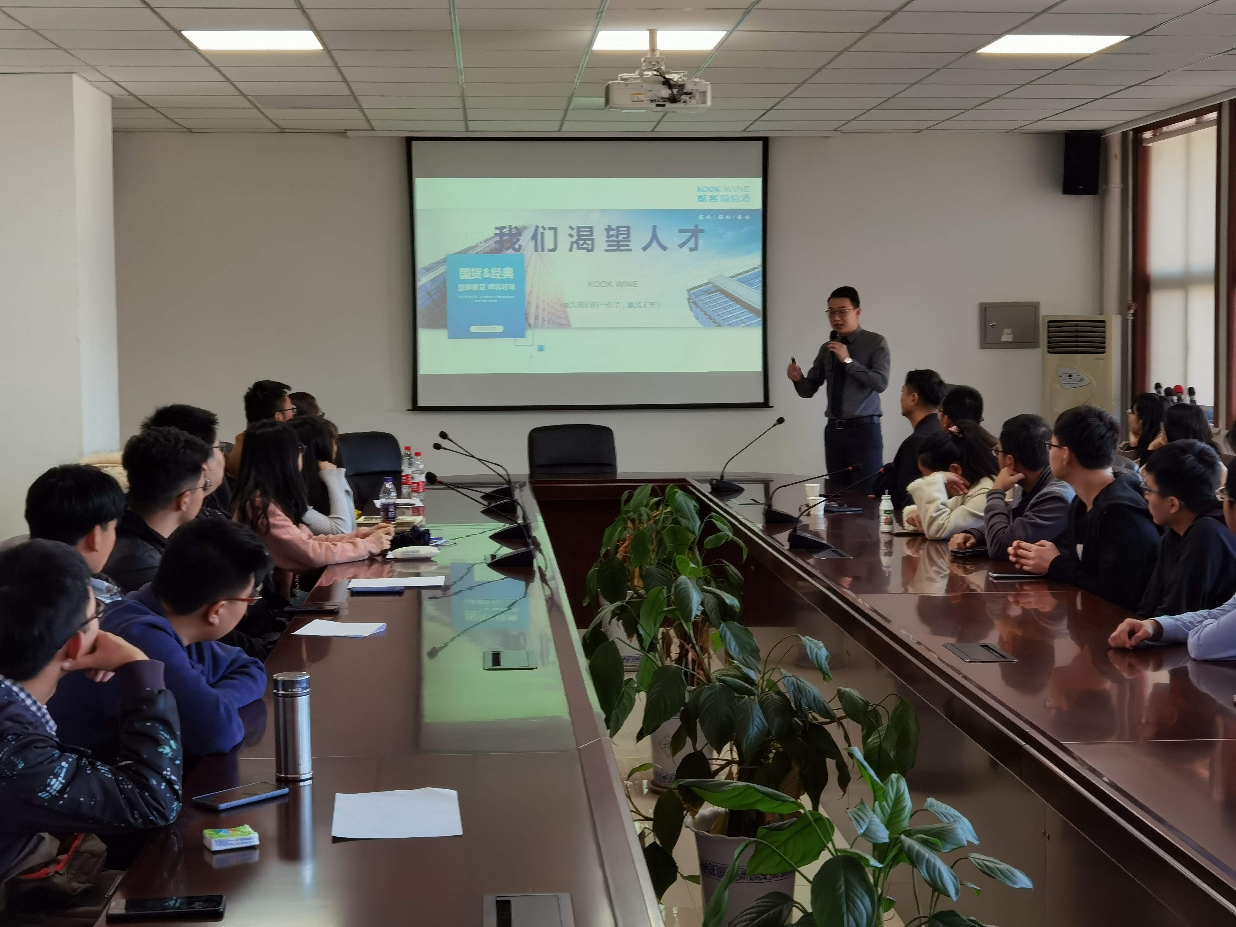 4a90370f8190451589d08ce7d7cbaae9.jpg 4a90370f8190451589d08ce7d7cbaae9.jpg