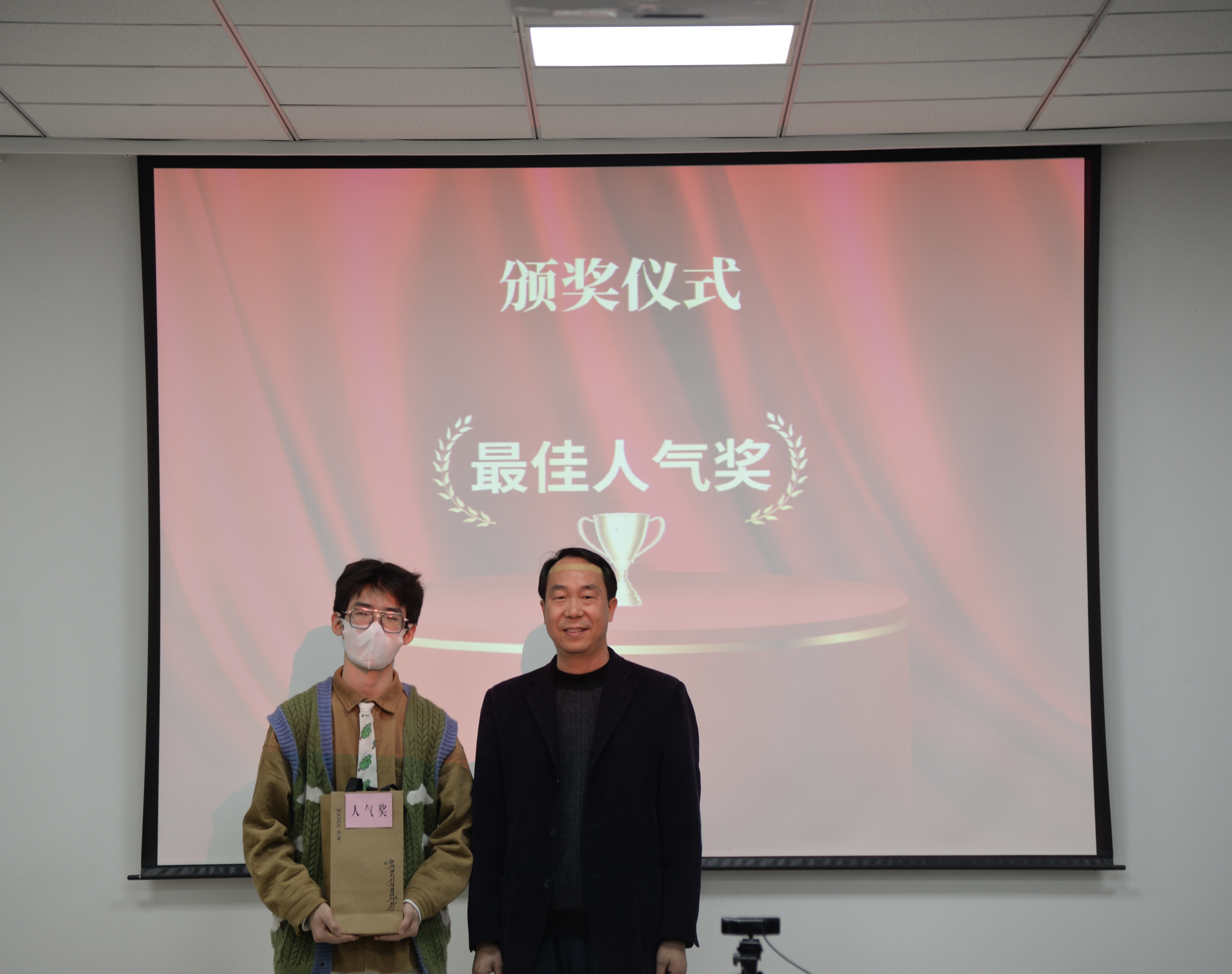 9d90772d81df4732bf40b789560547da.jpg 9d90772d81df4732bf40b789560547da.jpg